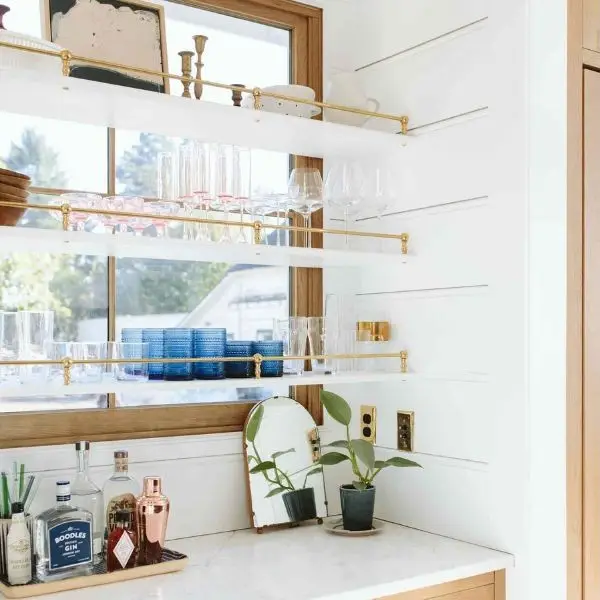 Gunakan Rak Vertikal di Dapur Minimalis Sederhana